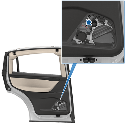 ...ведь для того, чтобы открыть задние двери, нужно снять решётку динамика и дёрнуть за тросик.