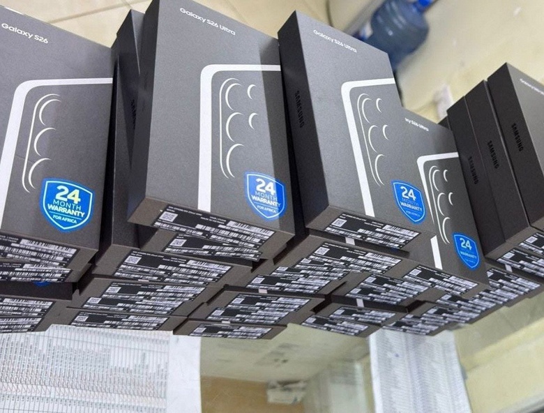 «Продавцы в Дубае — это новый уровень!». Человек, одним из первых купивший Samsung Galaxy S26 Ultra, утверждает, что партия смартфонов уже в продаже по очень низкой цене - 1 «Продавцы в Дубае — это новый уровень!». Человек, одним из первых купивший Samsung Galaxy S26 Ultra, утверждает, что партия смартфонов уже в продаже по очень низкой цене