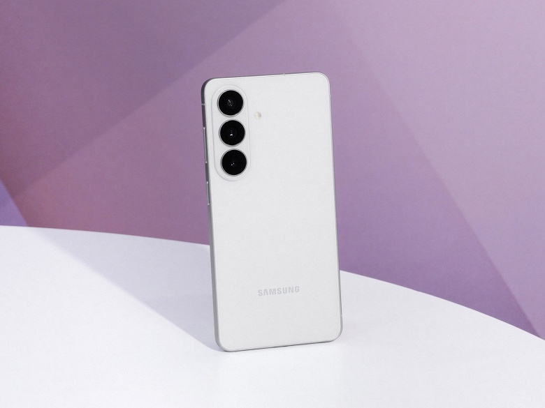 Представлен Samsung Galaxy S26: Exynos 2600 и Snapdragon 8 Elite Gen 5, One UI 8.5, 4300 мАч, старые камеры и более высокие цены