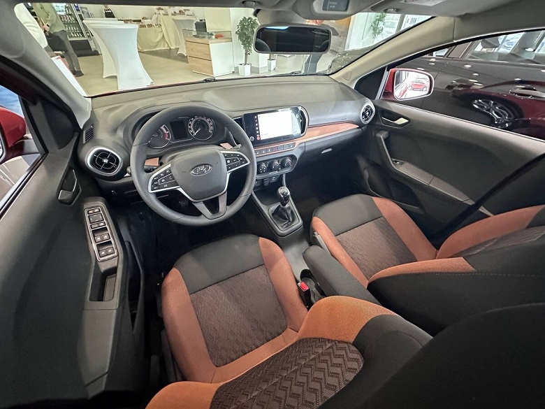 В Белоруссии начали продавать Lada Iskra — на 200 тыс. рублей дешевле, чем в России - 2 В Белоруссии начали продавать Lada Iskra — на 200 тыс. рублей дешевле, чем в России