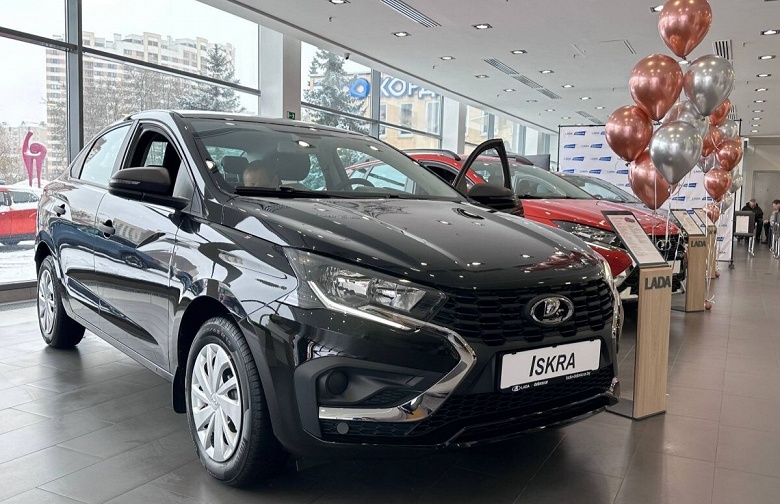 В Белоруссии начали продавать Lada Iskra — на 200 тыс. рублей дешевле, чем в России - 1 В Белоруссии начали продавать Lada Iskra — на 200 тыс. рублей дешевле, чем в России