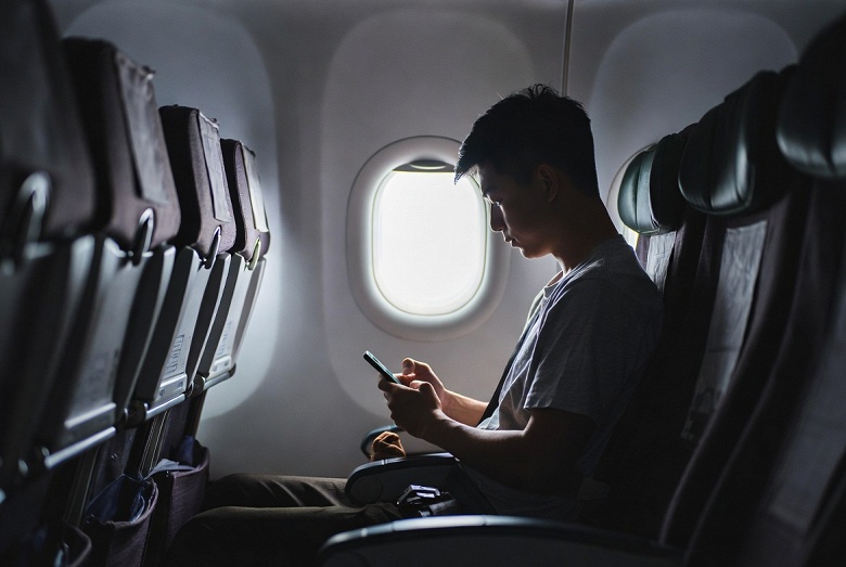 Самый популярный YouTube-блогер MrBeast заявил, что планирует летать только на самолётах со Starlink