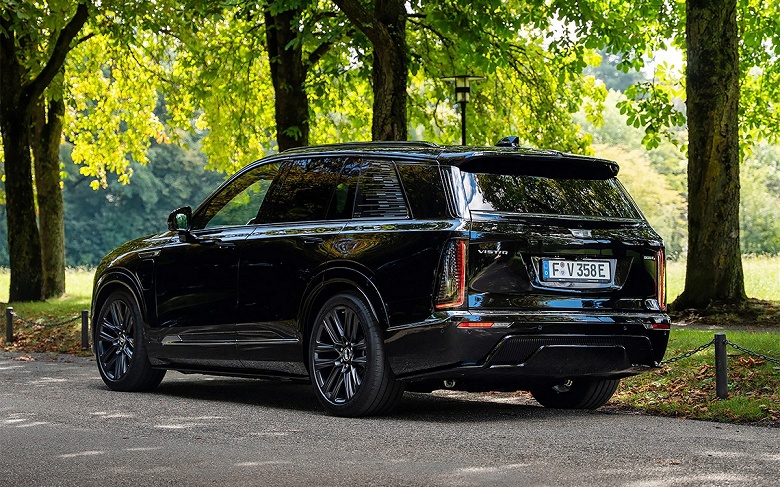 Американский премиум как альтернатива китайскому: «Рольф» привезет в Россию новый Cadillac Vistiq — 624 л.с., 6 мест, звук как в кино и 5-зонный климат-контроль - 2 Американский премиум как альтернатива китайскому: «Рольф» привезет в Россию новый Cadillac Vistiq — 624 л.с., 6 мест, звук как в кино и 5-зонный климат-контроль