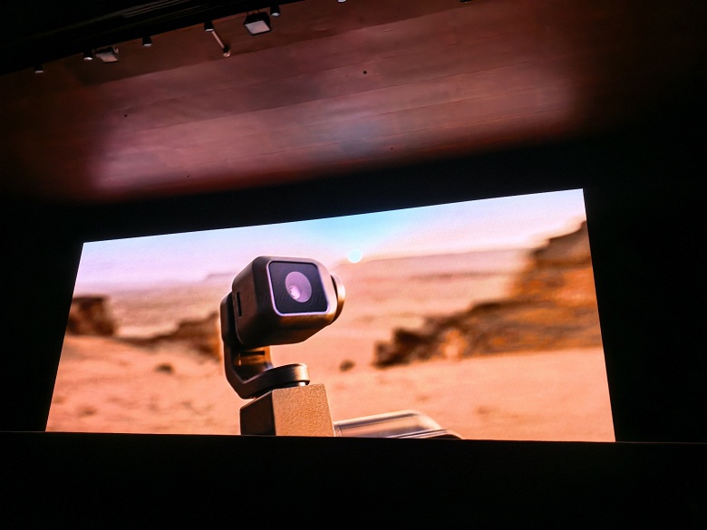 Honor представила прототип Robot Phone &mdash; смартфона с камерой на 4-осевом подвесе. Известно, что камера 200-мегапиксельная