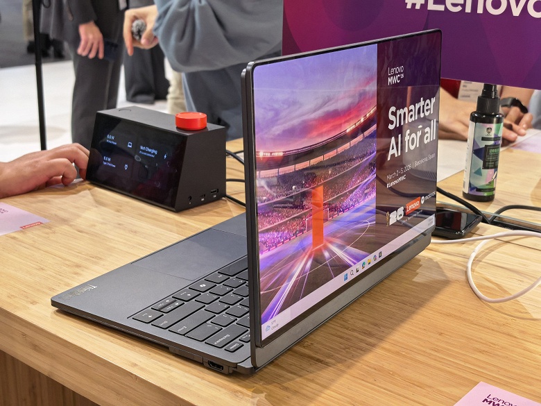 Можно выбрать между клавиатурой и вторым экраном. Lenovo показала на MWC 2026 необычный модульный ноутбук Modular AI PC - 3 Можно выбрать между клавиатурой и вторым экраном. Lenovo показала на MWC 2026 необычный модульный ноутбук Modular AI PC