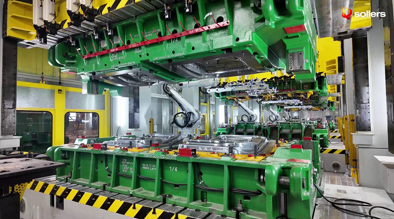 УАЗ показал передовую прессовую линию &mdash; на ней будут выпускать новейший рамный внедорожник Sollers, а в перспективе &mdash; и &laquo;Патриот&raquo;