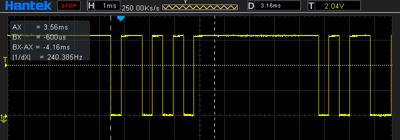Скорость 2400 бит/с 8N1. С паузами, иногда приличными.