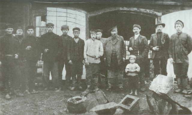 Литейщики Билимбаевского завода, 1912 г.