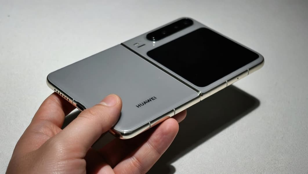 Действительно уникальный дизайн и очень большой аккумулятор: Huawei Pura X2 обрастает деталями - 1