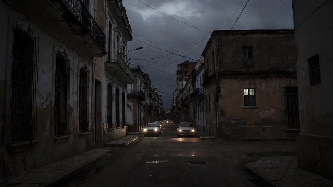 Миллионы жителей Кубы остались без электричества, интернет-трафик резко упал - 1 Миллионы жителей Кубы остались без электричества, интернет-трафик резко упал - 1