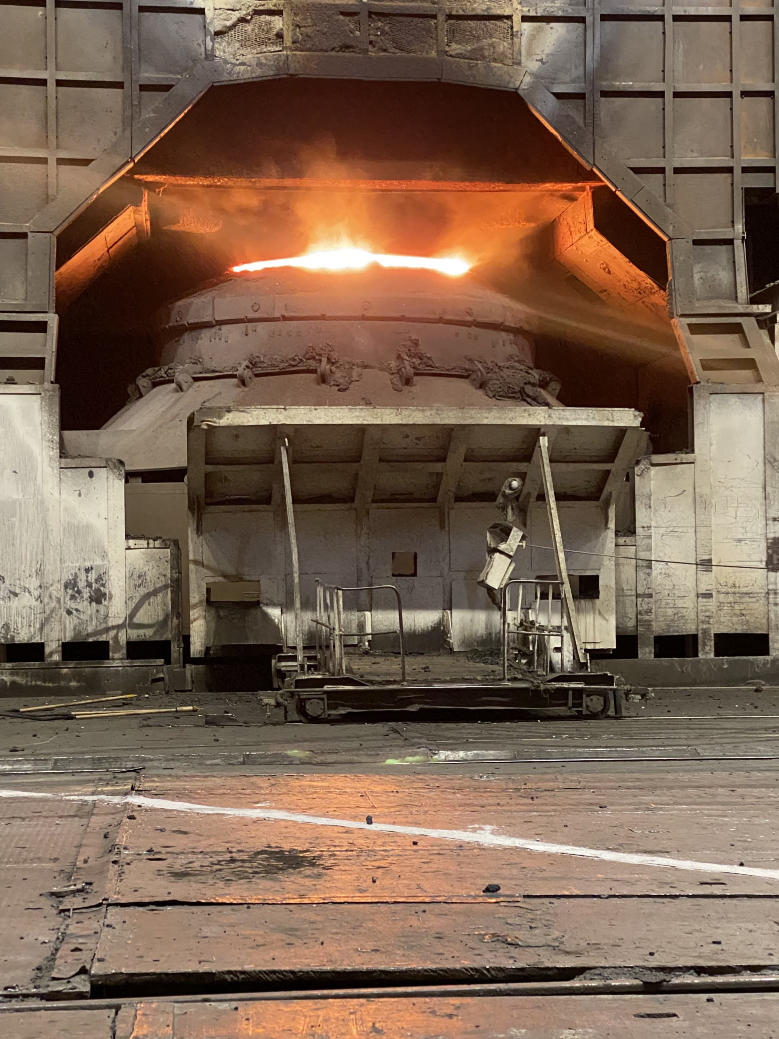 «О! Айтишники! Вы же полезными стали. А можете нам конвертер сфотографировать?» - 2