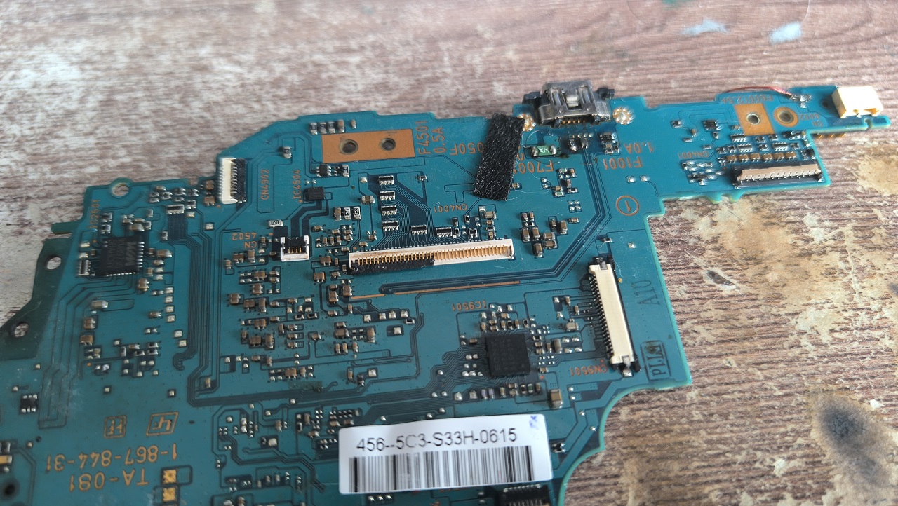 Японское инженерное чудо: что скрывается внутри Sony PSP? - 6