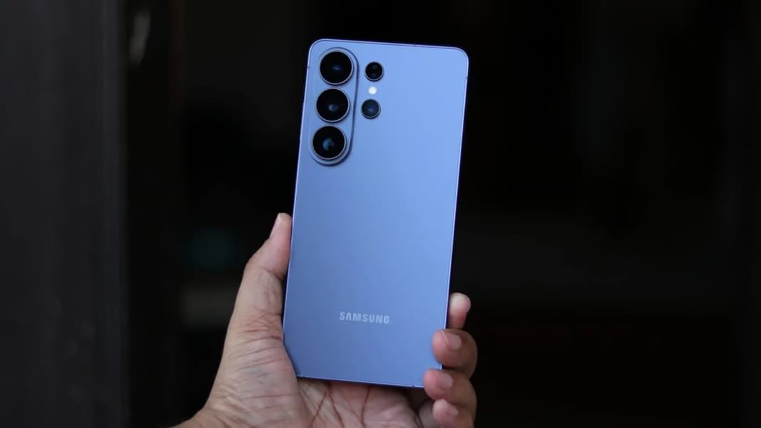 Samsung Galaxy S26 Ultra получил 25-ваттную беспроводную зарядку, но, как оказалось, её поддерживают не все магнитные чехлы - 1 Samsung Galaxy S26 Ultra получил 25-ваттную беспроводную зарядку, но, как оказалось, её поддерживают не все магнитные чехлы - 1