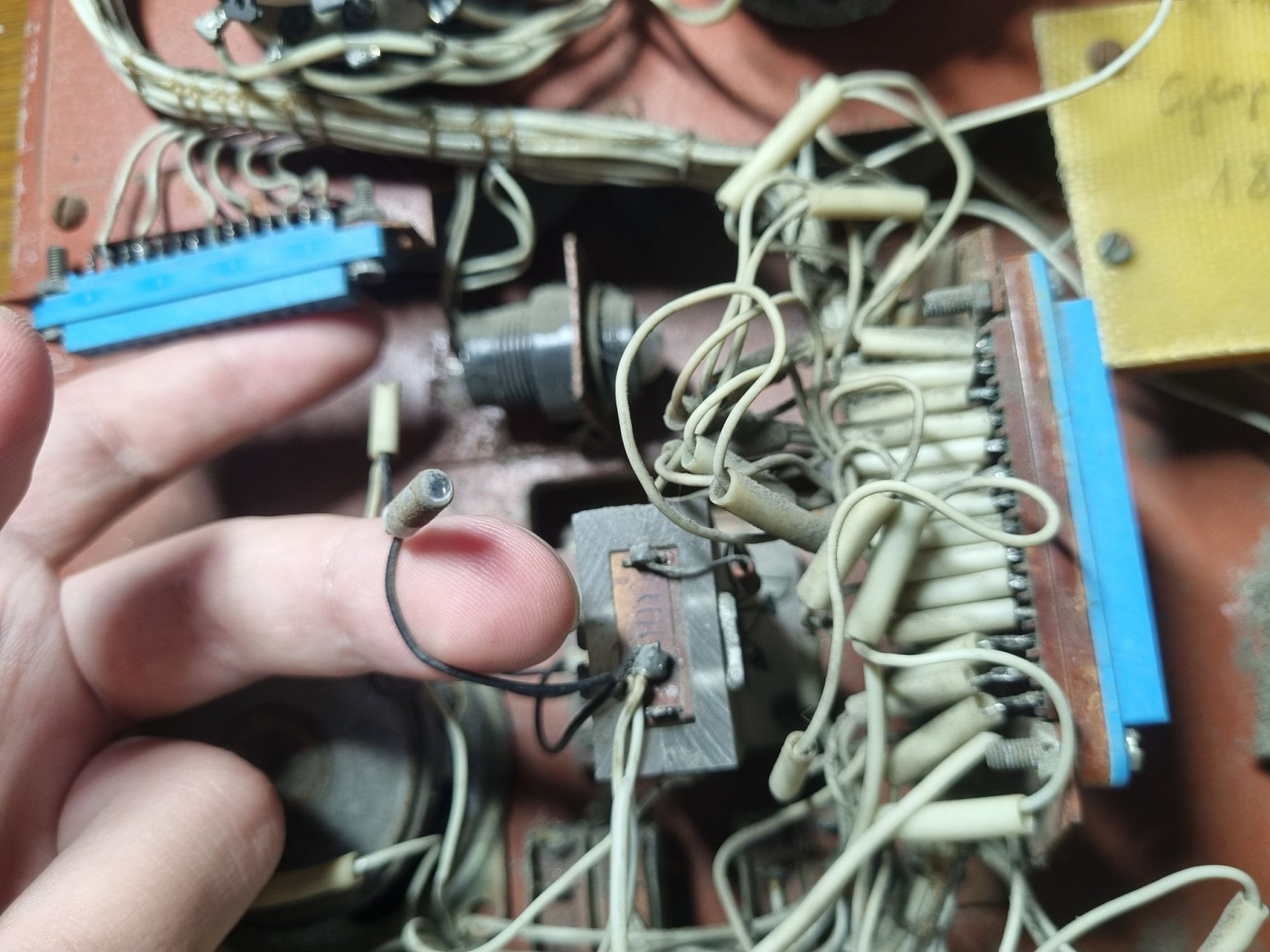 Фамипия. Оживляем раритетный домофон с тремя ручками - 29