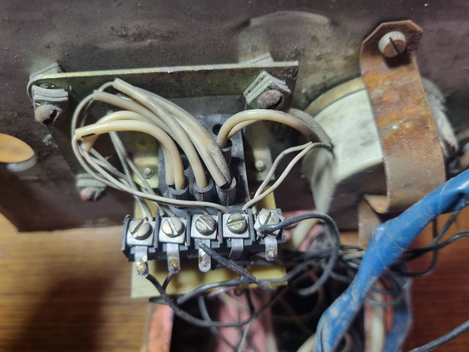 Фамипия. Оживляем раритетный домофон с тремя ручками - 38