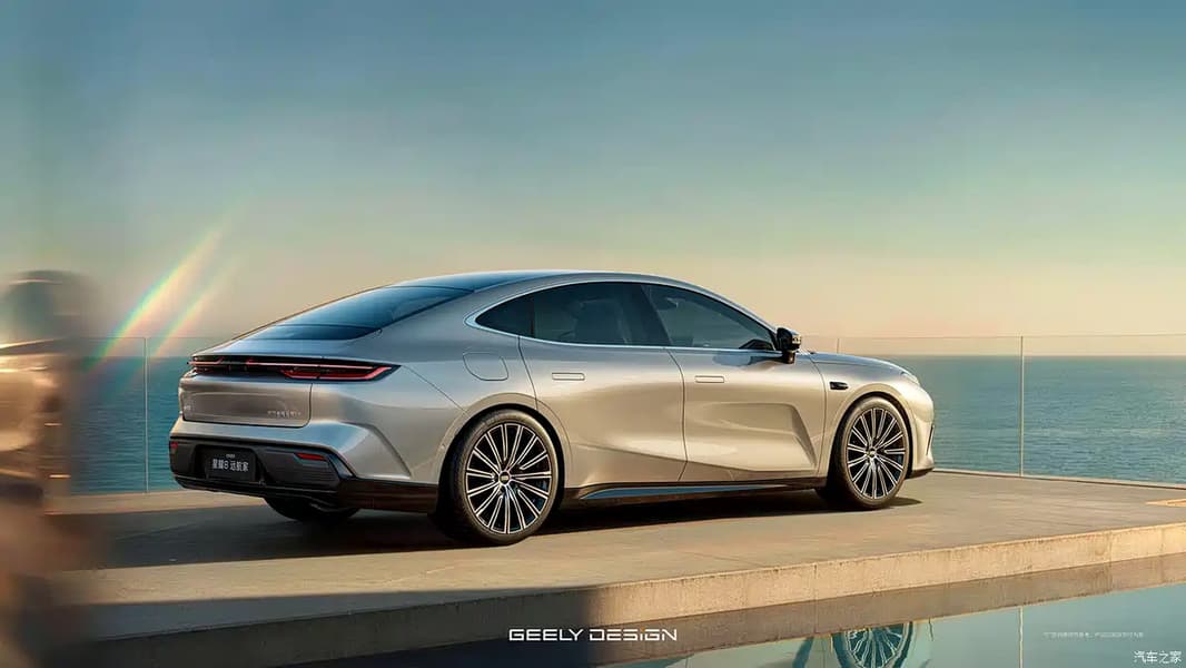 Запас хода 1725, городской автопилот и новая батарея «золотой кирпич». Анонсирован Geely Galaxy Star 8 Voyager, и этот флагманский седан обещает быть недорогим - 2