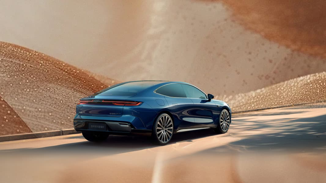BYD и Toyota пора закрываться? Большой гибридный седан Geely Galaxy Star 8 Voyager с запасом хода 1700 км на баке бензина, вышел в предзаказ с ценой всего 143 тыс. юаней (1,75 млн рублей) - 2 BYD и Toyota пора закрываться? Большой гибридный седан Geely Galaxy Star 8 Voyager с запасом хода 1700 км на баке бензина, вышел в предзаказ с ценой всего 143 тыс. юаней (1,75 млн рублей) - 2