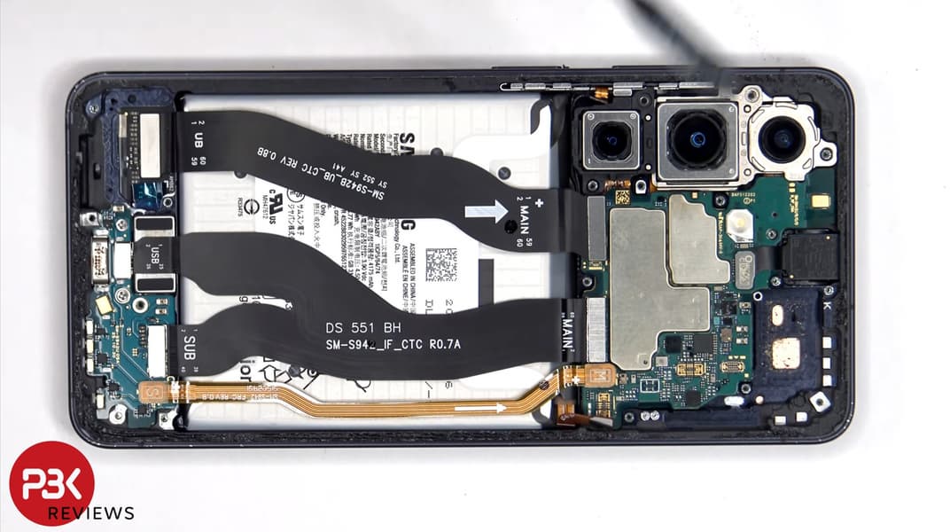 Samsung Galaxy S26 оказался лучше многих конкурентов в том, что обычно волнует только после поломки: он получил 9 из 10 баллов за ремонтопригодность - 1 Samsung Galaxy S26 оказался лучше многих конкурентов в том, что обычно волнует только после поломки: он получил 9 из 10 баллов за ремонтопригодность - 1