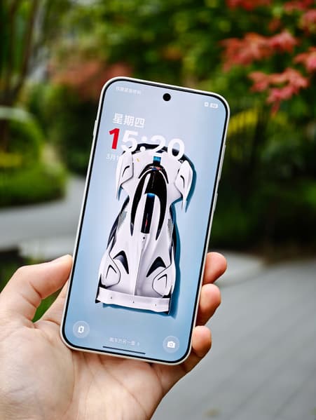 Единственный компактный флагман, экран которого может работать при яркости в 1 нит, с огромным аккумулятором на 7500 мАч. OnePlus 15T показали вживую после анонса - 2