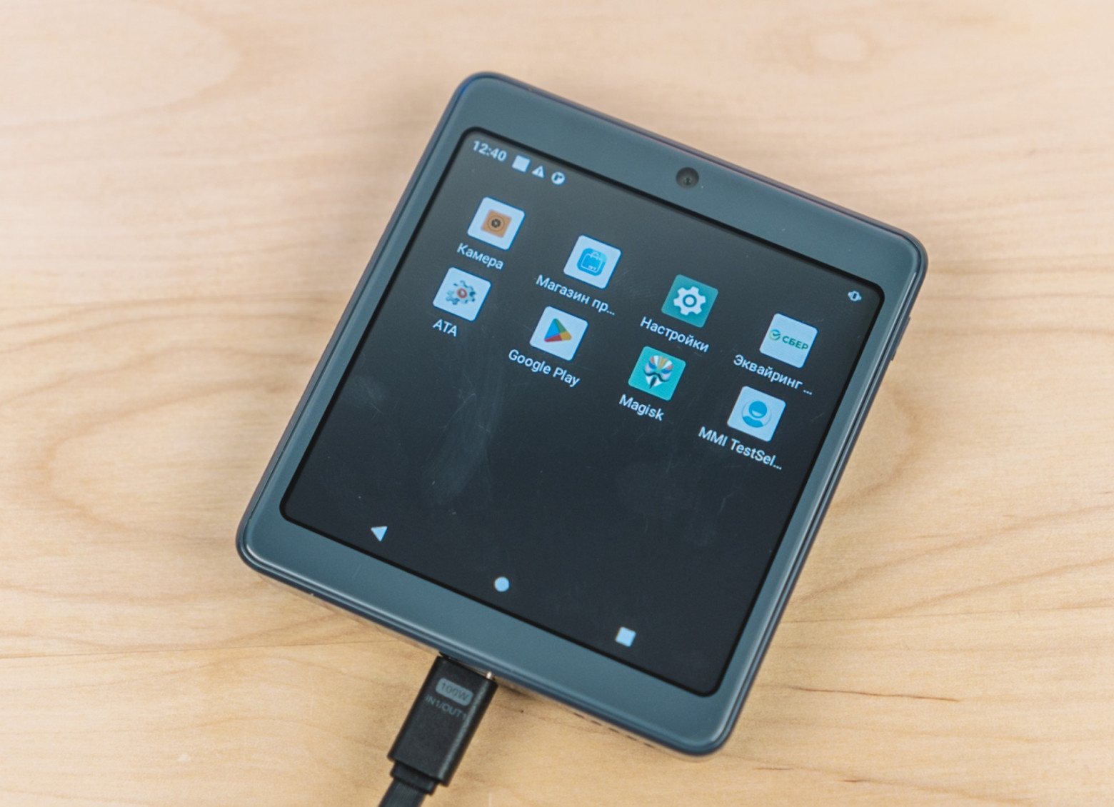 Я вскрыл платёжный терминал «Сбера» — внутри оказалась игровая консоль и телефон - 13