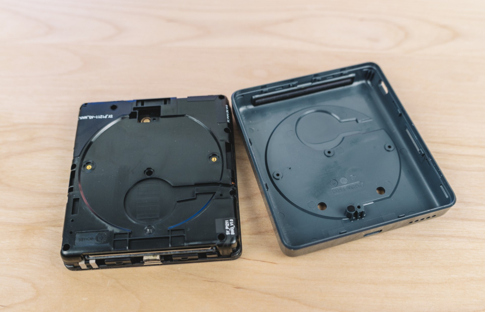 Я вскрыл платёжный терминал «Сбера» — внутри оказалась игровая консоль и телефон - 41