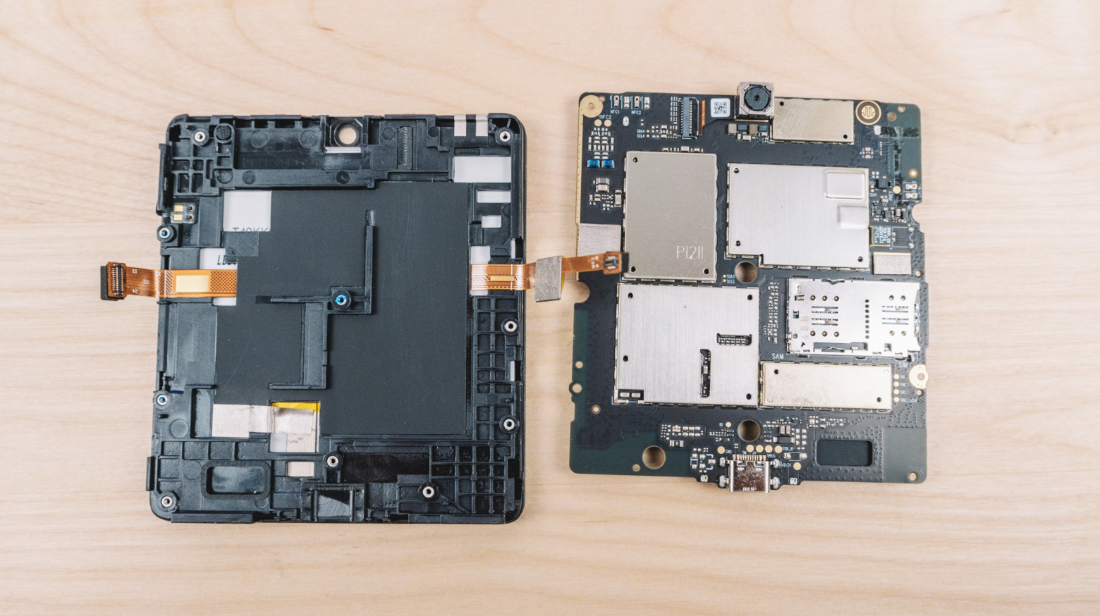 Я вскрыл платёжный терминал «Сбера» — внутри оказалась игровая консоль и телефон - 45