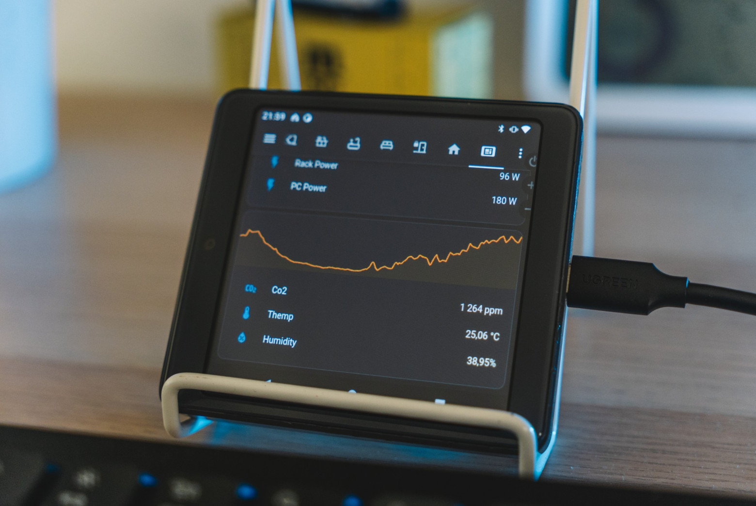 Я вскрыл платёжный терминал «Сбера» — внутри оказалась игровая консоль и телефон - 57