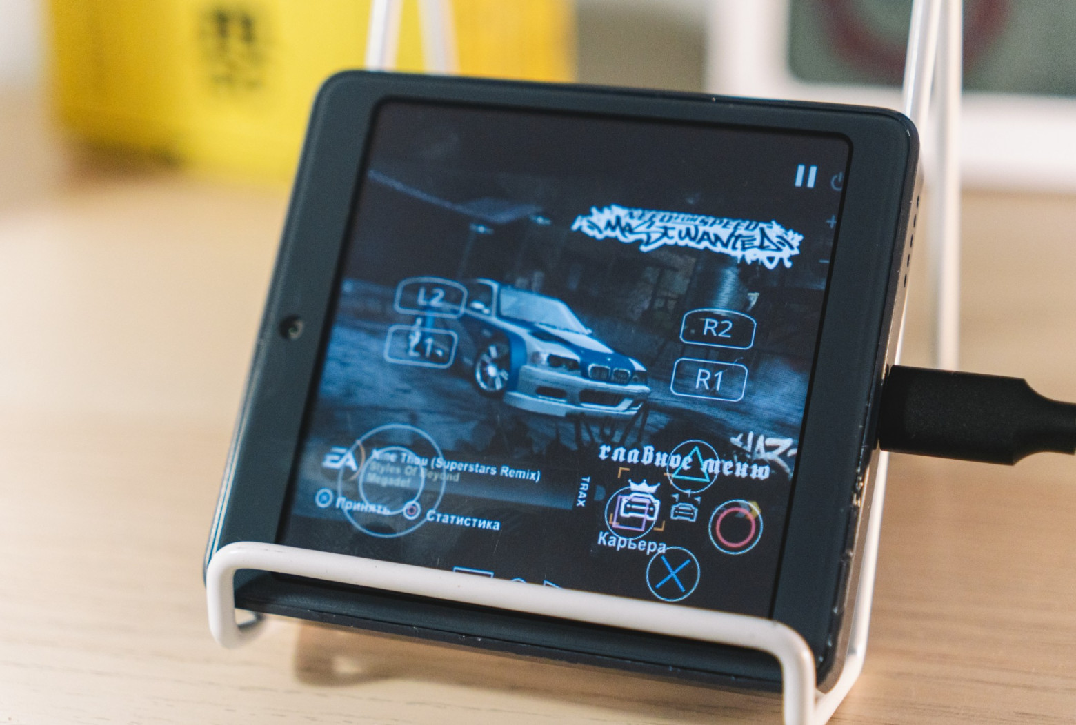 Я вскрыл платёжный терминал «Сбера» — внутри оказалась игровая консоль и телефон - 61