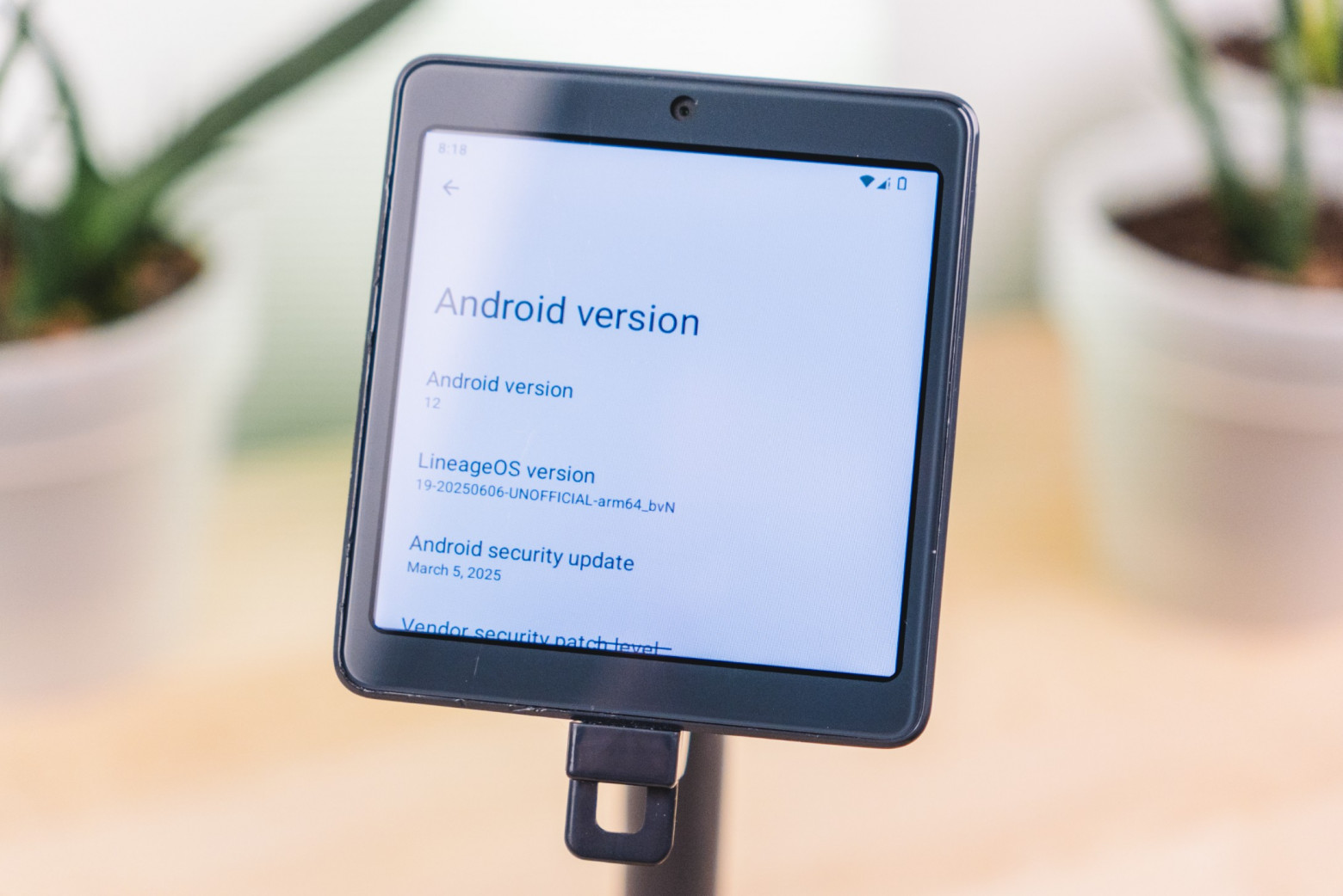 Я вскрыл платёжный терминал «Сбера» — внутри оказалась игровая консоль и телефон - 63