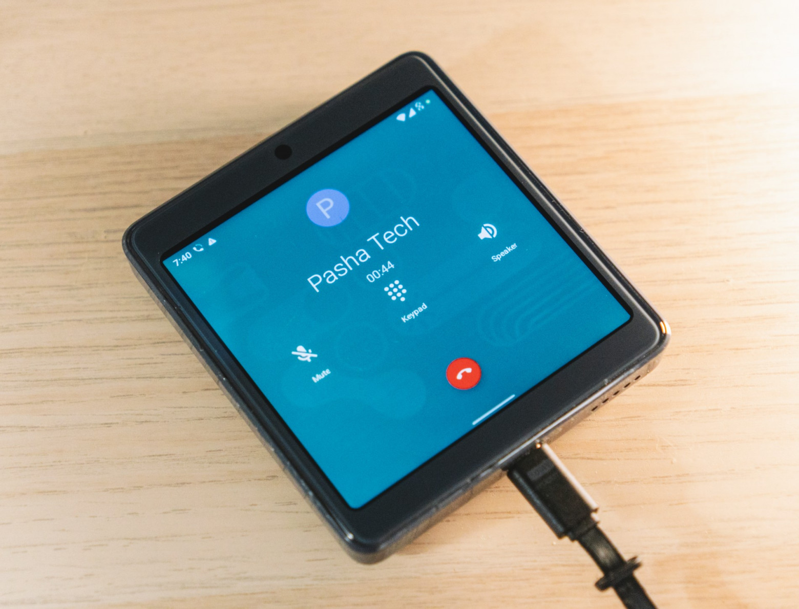 Я вскрыл платёжный терминал «Сбера» — внутри оказалась игровая консоль и телефон - 66