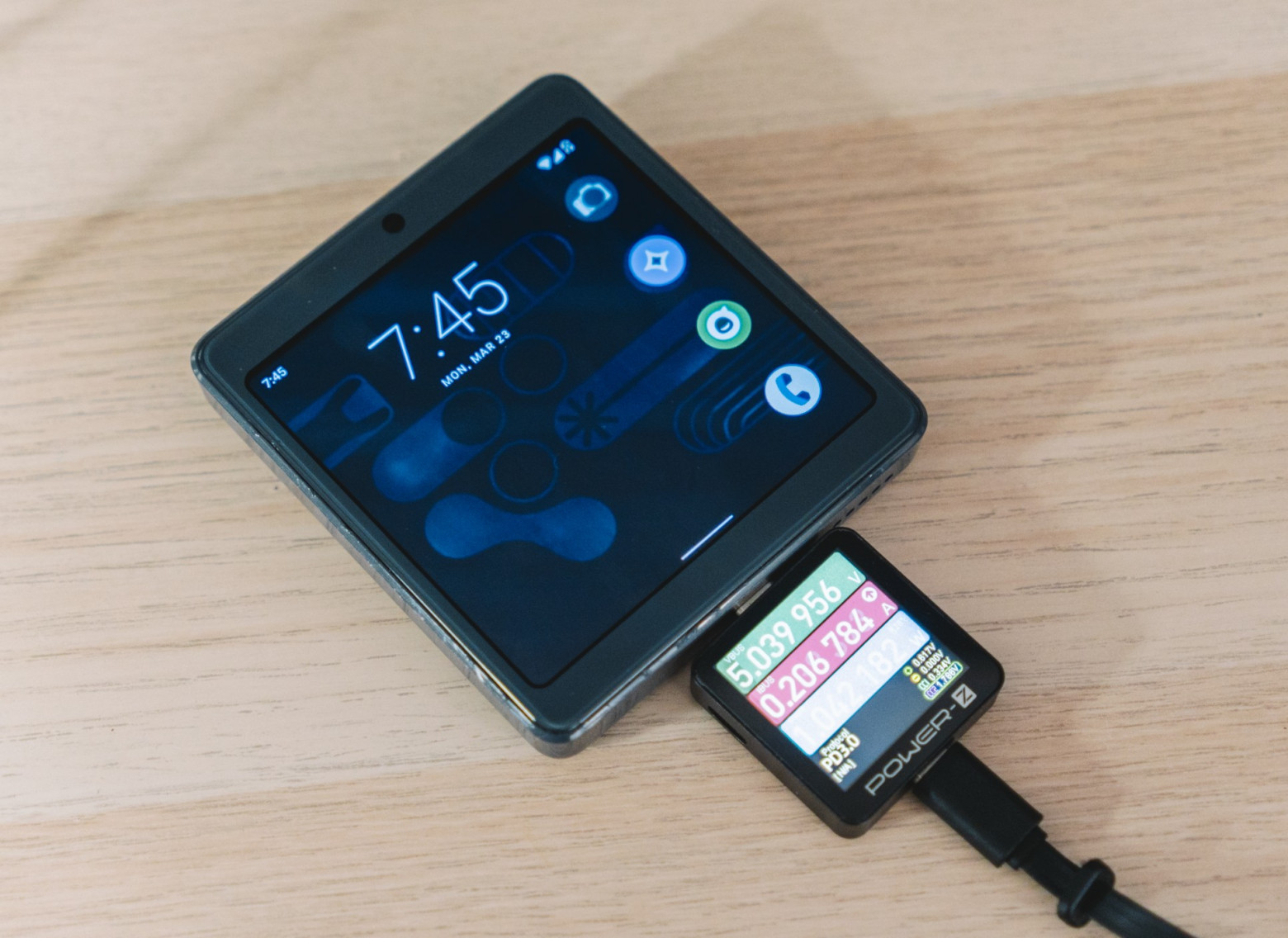 Я вскрыл платёжный терминал «Сбера» — внутри оказалась игровая консоль и телефон - 67