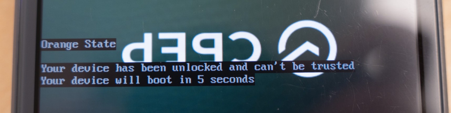 Я вскрыл платёжный терминал «Сбера» — внутри оказалась игровая консоль и телефон - 8