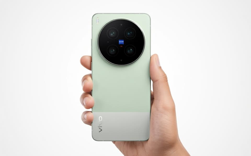 Претендент на звание лучшего камерофона 2026 года. Глобальная версия Vivo X300 Ultra оказалась заметно медленнее китайской по итогам первых тестов - 1 Претендент на звание лучшего камерофона 2026 года. Глобальная версия Vivo X300 Ultra оказалась заметно медленнее китайской по итогам первых тестов - 1