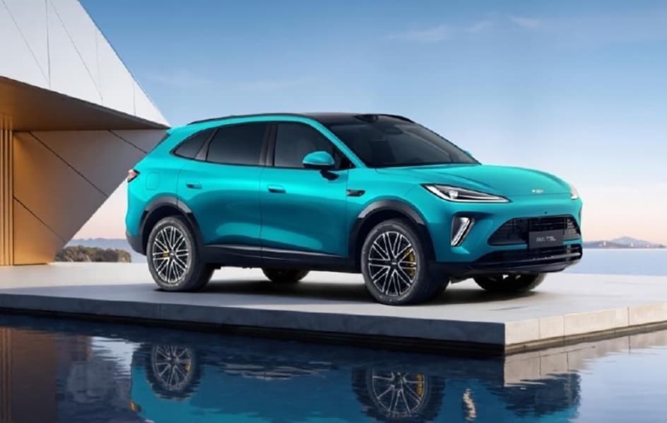 У Chery появился просторный гибридный кроссовер с автопилотом, 510 л.с. и запасом хода 2000 км за 170 тыс. юаней (2,0 млн рублей). Это Chery Fulwin T9L - 1