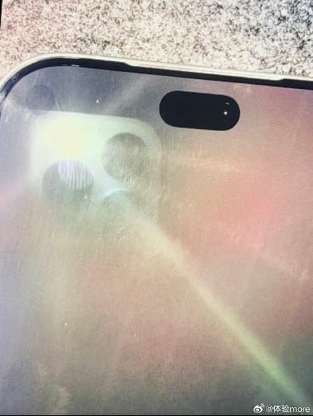 Прототип iPhone 18 Pro: фотографии демонстрируют уменьшенный Dynamic Island - 1