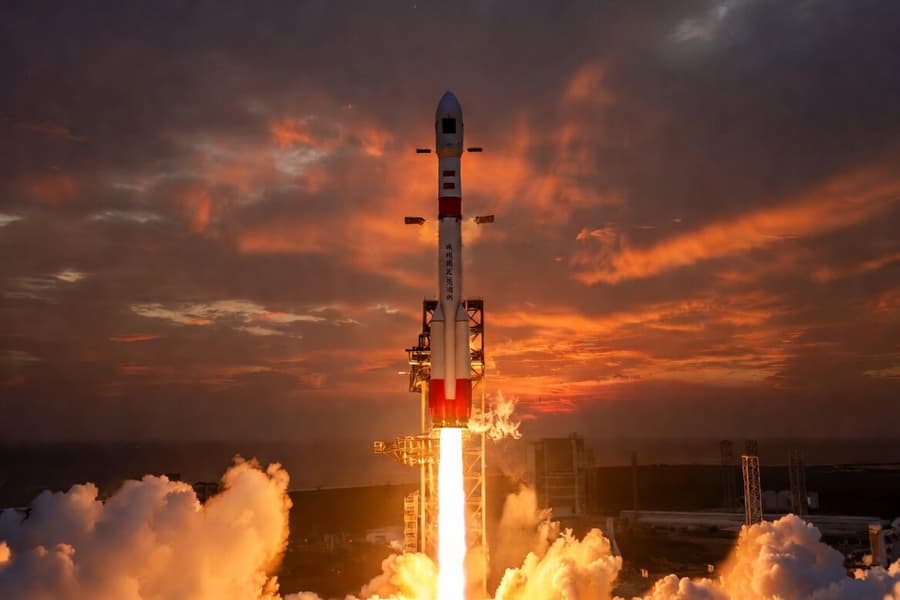 Китай одобрил государственные ракеты под частные запуски. Носители Long March впервые массово начнут запускать коммерческие спутники «попутно» - 1 Китай одобрил государственные ракеты под частные запуски. Носители Long March впервые массово начнут запускать коммерческие спутники «попутно» - 1