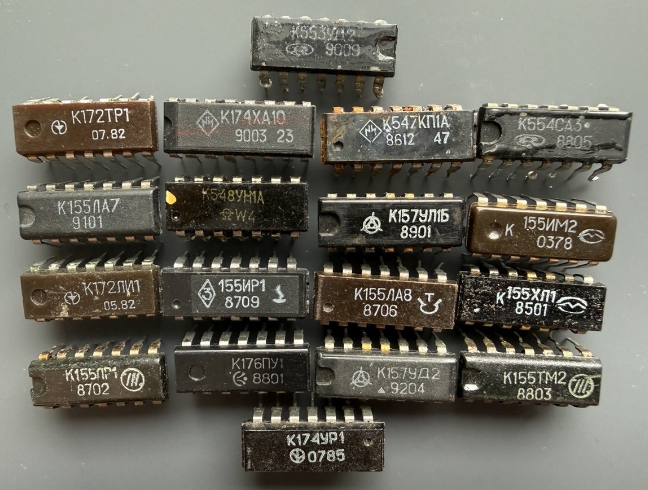 Кристаллы Советских микросхем - 1