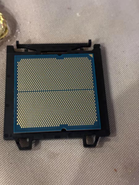 Купил дешевый кулер — получил Ryzen 5 8400F бесплатно: в коробке с кулером AMD пользователь случайно обнаружил процессор - 2