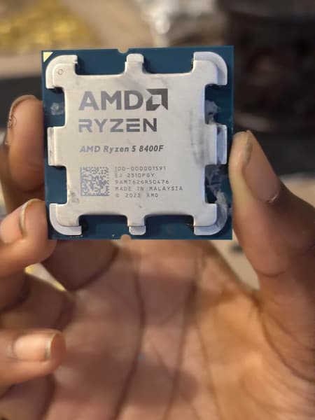 Купил дешевый кулер — получил Ryzen 5 8400F бесплатно: в коробке с кулером AMD пользователь случайно обнаружил процессор - 1