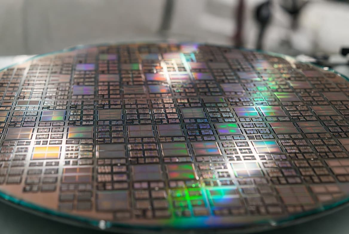 500 млрд долларов в развитие высокотехнологических секторов США. TSMC рассматривает возможность построить в Аризоне множество новых фабрик - 2 500 млрд долларов в развитие высокотехнологических секторов США. TSMC рассматривает возможность построить в Аризоне множество новых фабрик - 2