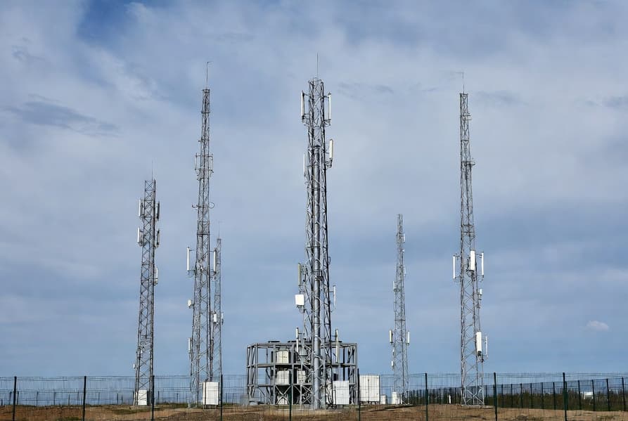 8600 новых российских базовых станций в 2026 году: операторы массово переходят на отечественное оборудование - 1 8600 новых российских базовых станций в 2026 году: операторы массово переходят на отечественное оборудование - 1