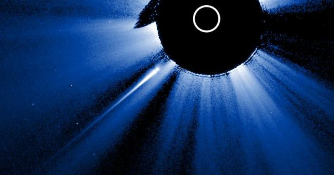 Последние часы кометы C 2026 A1, летящей на Солнце: распад уже начался - 1