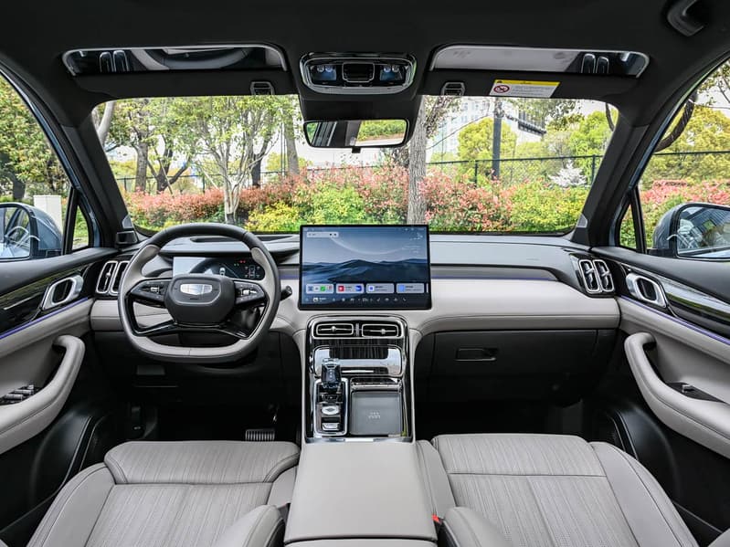 Geely Atlas впервые получил автопилот. В Китае представлен Boyue L Little Blue Light Edition за 120 тыс. юаней (1,4 млн рублей) - 3 Geely Atlas впервые получил автопилот. В Китае представлен Boyue L Little Blue Light Edition за 120 тыс. юаней (1,4 млн рублей) - 3