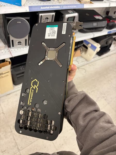 Не самая мощная видеокарта, но зато с 16 ГБ памяти и всего за 15 долларов. Пользователь Reddit взял топовую Radeon RX 6950 XT почти бесплатно - 1 Не самая мощная видеокарта, но зато с 16 ГБ памяти и всего за 15 долларов. Пользователь Reddit взял топовую Radeon RX 6950 XT почти бесплатно - 1