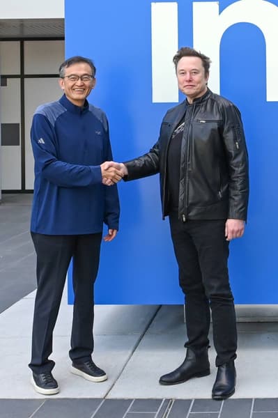 Рука Илона Маска дотянулась до Intel: Tesla TeraFab — самый большой в мире завод по производству чипов — Tesla создаст вместе с Intel - 1 Рука Илона Маска дотянулась до Intel: Tesla TeraFab — самый большой в мире завод по производству чипов — Tesla создаст вместе с Intel - 1