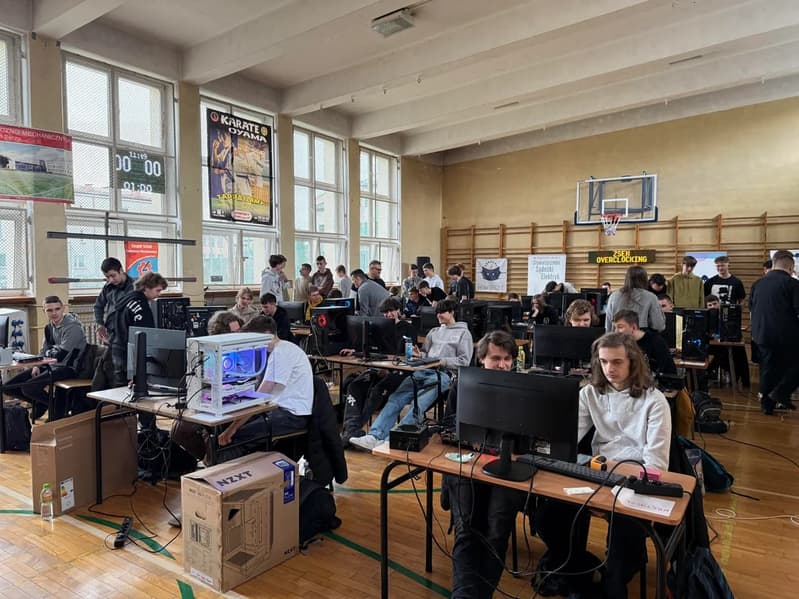 В польской школе проводят соревнования по оверклокингу, причём с призами в виде Ryzen 5 7600X и GeForce RTX 4060 - 3