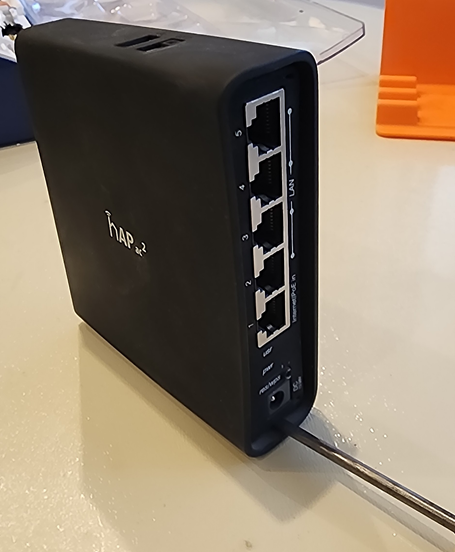 Дырявим mikrotik hap ac2 - 3