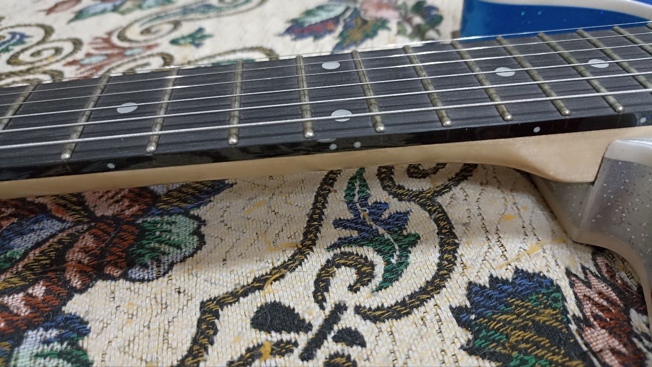 Это не Fender Buck Owens Telecaster, а подделка с Aliexpress - 10
