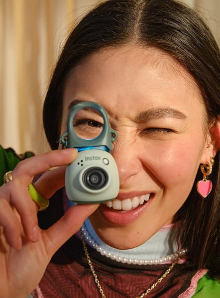 Представлена мини-камера Fujifilm Instax Pal для моментальных фото - 3 Представлена мини-камера Fujifilm Instax Pal для моментальных фото - 3