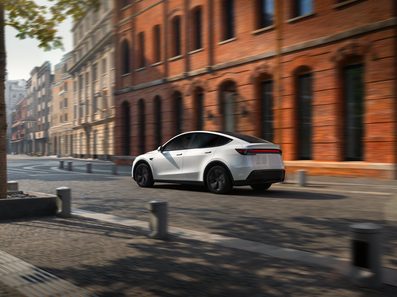 Tesla начала использовать литий-железо-фосфатные аккумуляторы от китайской компании Sunwoda - 1